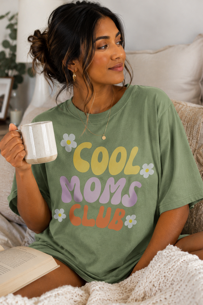 COOL MOMS CLUB T-SHIRT