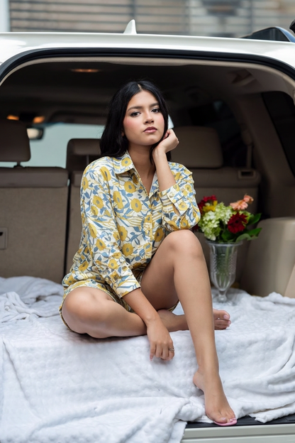 SUNBLOOM BUTTON DOWN