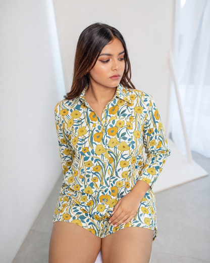 SUNBLOOM SHORT